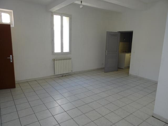 F3 FAUBOURG DU COURREAU