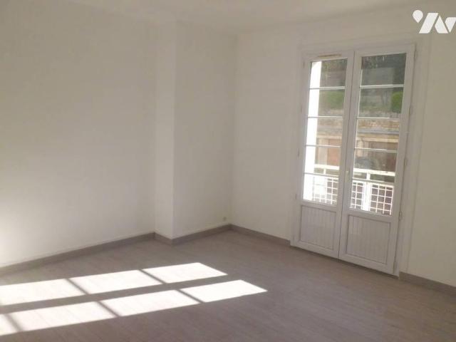 F3 HYPER CENTRE
