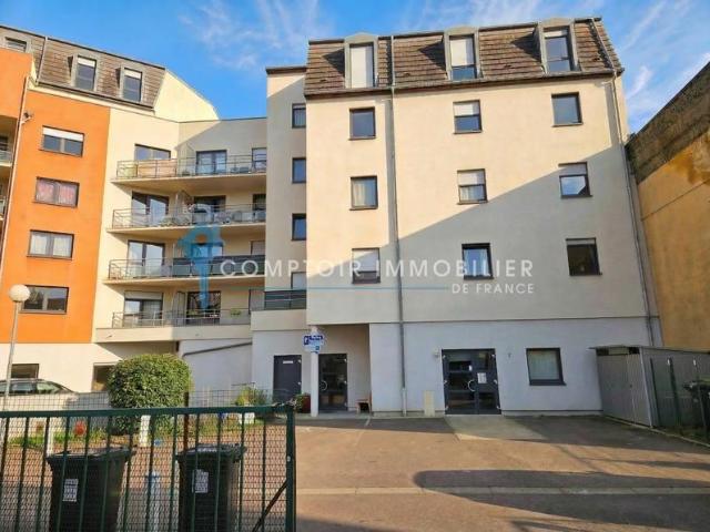 F3 lumineux avec balcon, garage et ascenseur Résidence sén