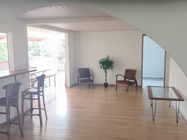 F3 MEUBLÉ D'EXCEPTION 120 M2 DERNIER ETAGE LA FERME À REDOUTE