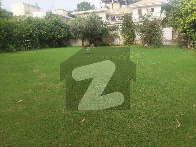 F10/4 Beautiful Location 1000 Sq Yd House Extra Land Beautifully Hot Location More Details Contact M Naqibrehman