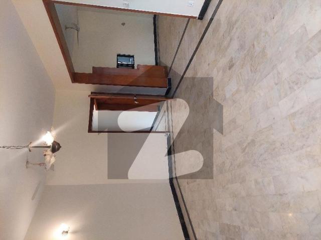 F 10/2 6bed Room Attach Bath Drawing Room Lounge 2 Kitchen. Corner With Extra Land F 10/2
