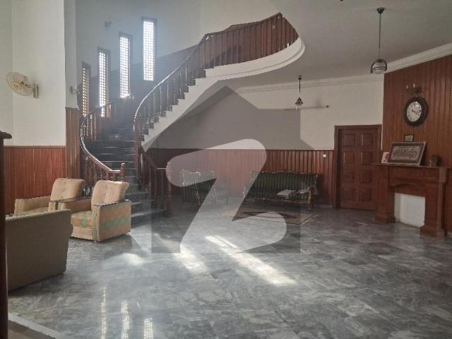 F 10/3 733 Square Yards House Huge Extra Land F 10