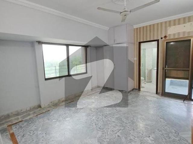 F10 Al Mustafa tower 3 Bedroom Non Furnished Flat for rent F 10