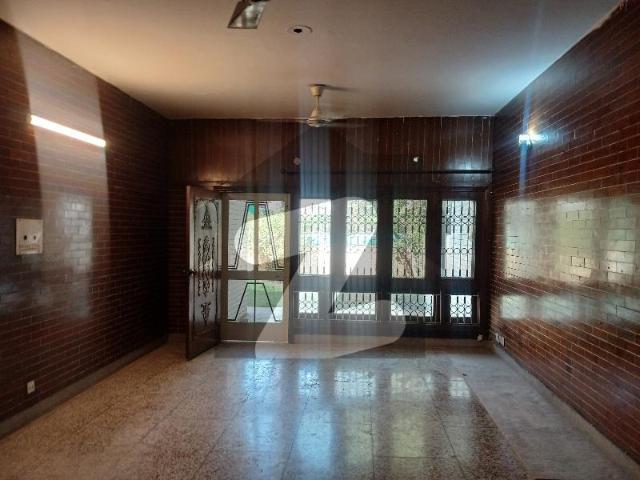 F10 Size 600 Full House 5Beds Kitchen2 Rent 325000Real Pic Near To Markaz F 10