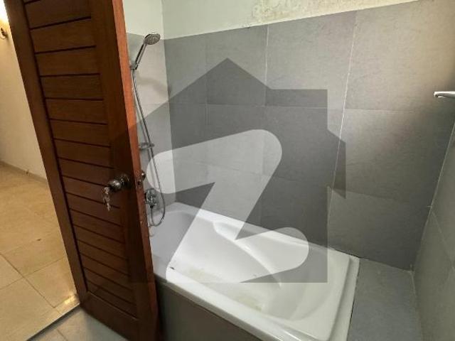 F 11 4 Bedroom 4 Bath Appartment For Rent F 11
