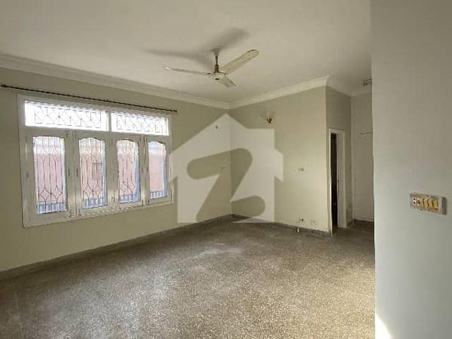 F/11 666 Upper Portion 3 Bad Beautiful Portion For Rent