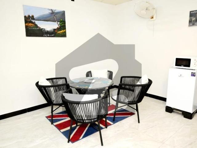 F11 abu dahbi tower corner flat lower ground 1 fully furinshed 2beds Rent 140000 Real pic F 11