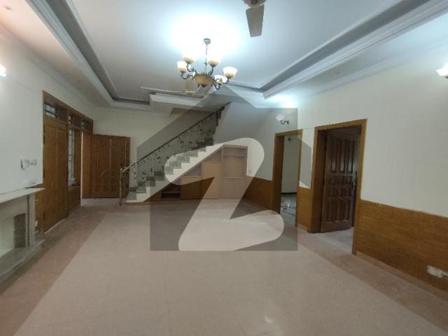F11 Mind Blowing Location What A Outstanding Full House For Rent F 11