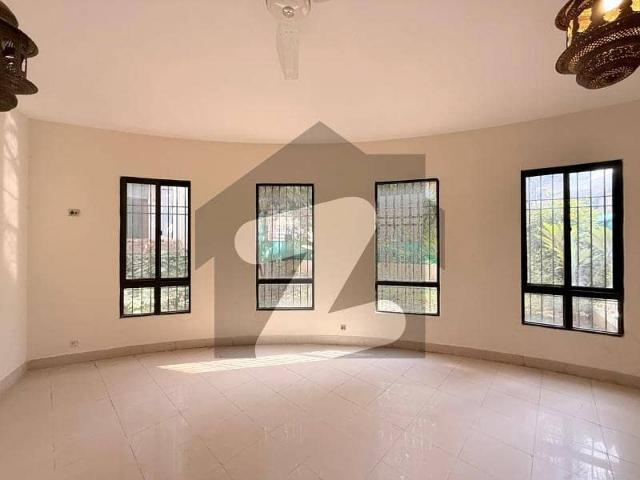 F11 Size 50/80 Triple Story House 5 Beds Price 14 Core 70 Lac Real Pic