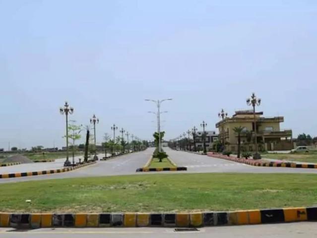 F17 8 marla possotion plot Corner parak Face Islamabad F 17 ID 18895