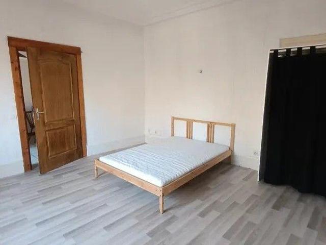 F1 40m² dans maison avec grand jardin commun