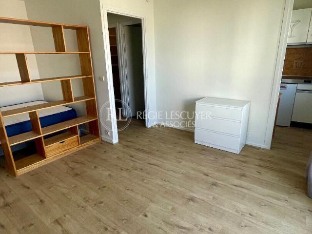 F1 118 Crs Gambetta LYON 7 Garibaldi