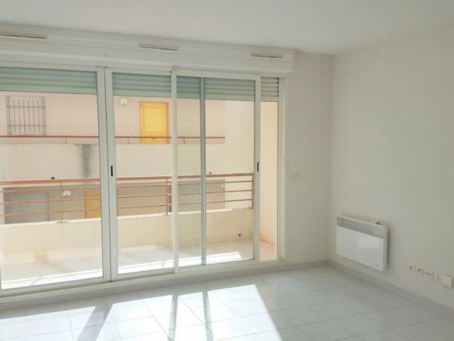 F1 30.8 m². Cuisine Equipée Américaine
