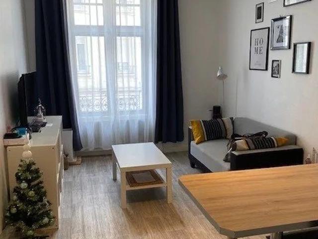 F1 BIS 35 m² proche Cité du Design