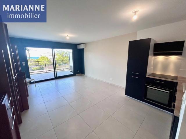 F1 de 32 m² terrasse parking