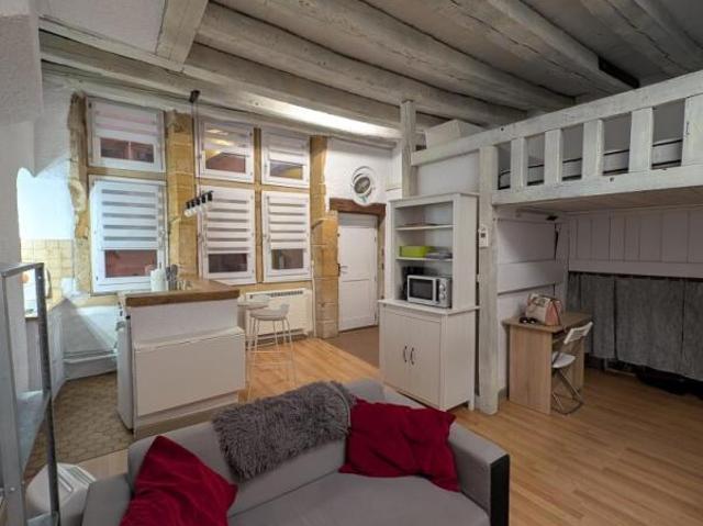 F1 meublé 23.81 m² Rue Lainerie 69005 LYON