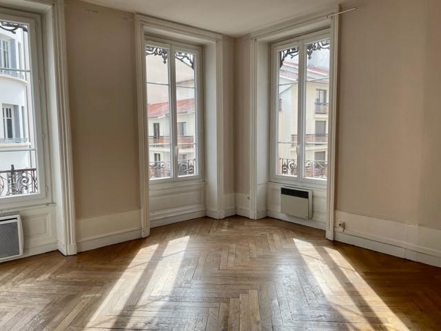 F1 rue Duguesclin