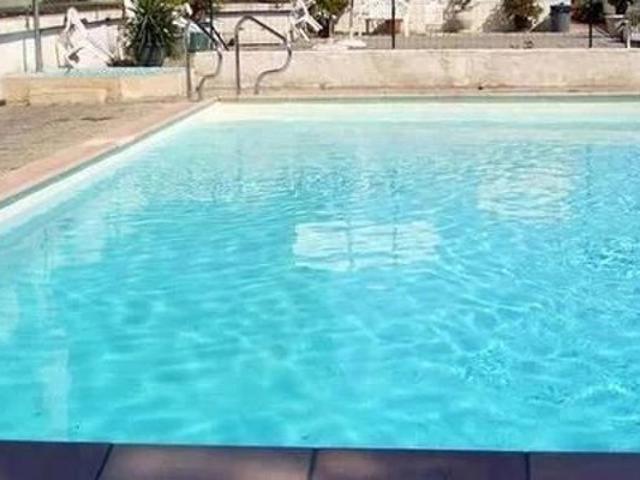 F2/3 ds residence piscine, la libération