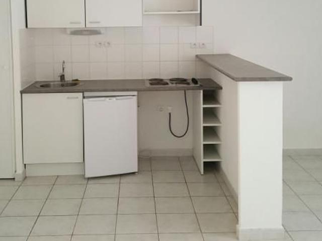 F2 47.86 m². Cuisine Equipée Américaine