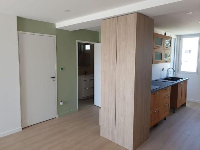 F2 46.77m ²