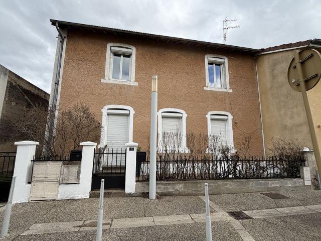 F2 59.04m ²