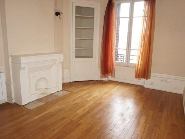 F2 66 RUE WALDECK ROUSSEAU LYON 6