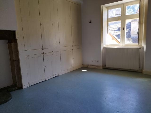F2 32m2 3eme étage centre ville de Mende