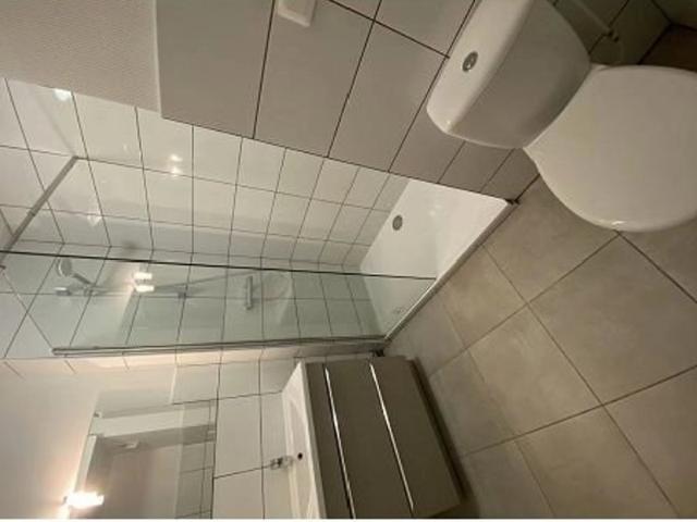 F2 32m ²