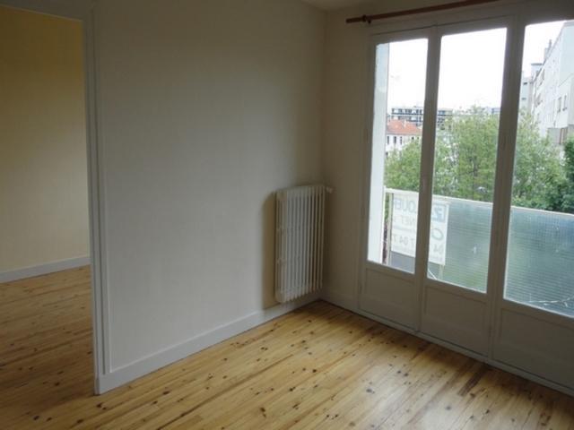F2 AVEC BALCON SECTEUR FACS