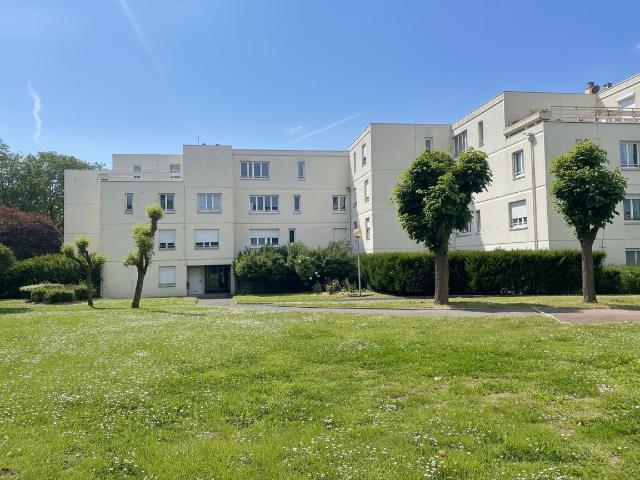 F2 avec terrasse de 20m2