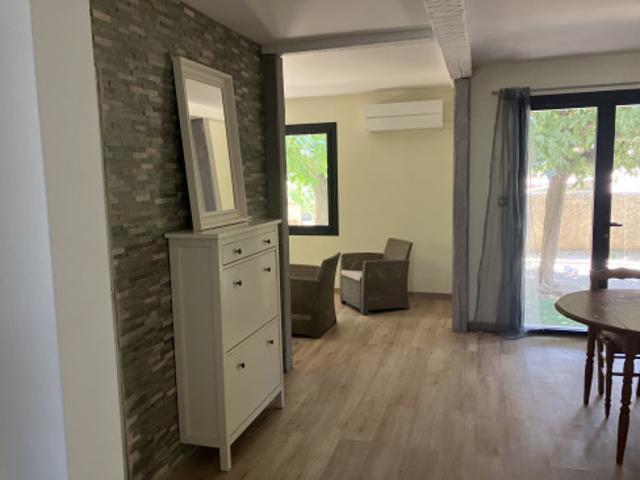 F2 bas villa