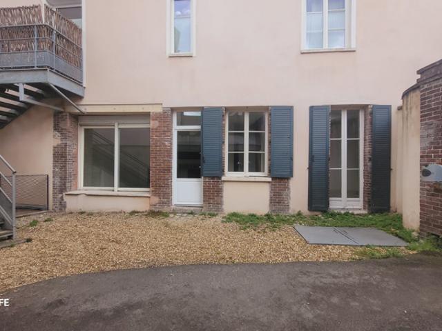 F2 BIS CENTRE VILLE ET GARE