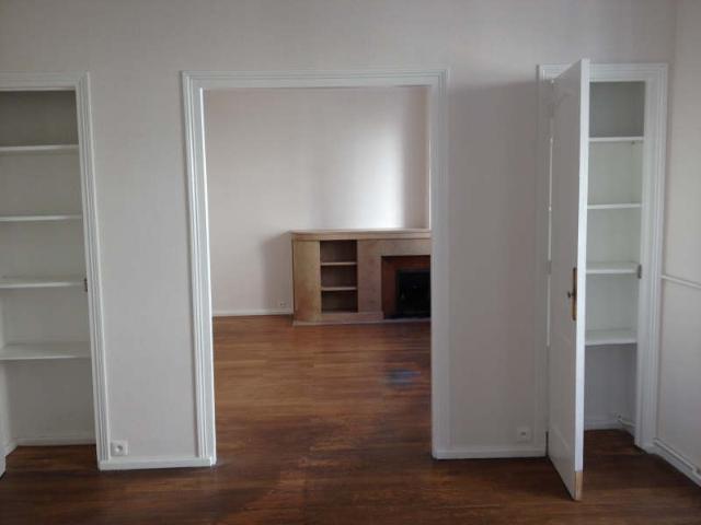 F2 BIS RUE DU LAC 69003 LYON