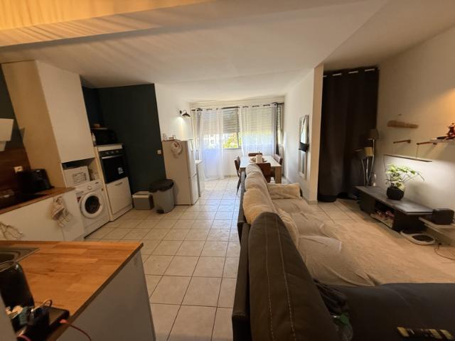 F2 de 43 m2 face au CHD de Bellepierre