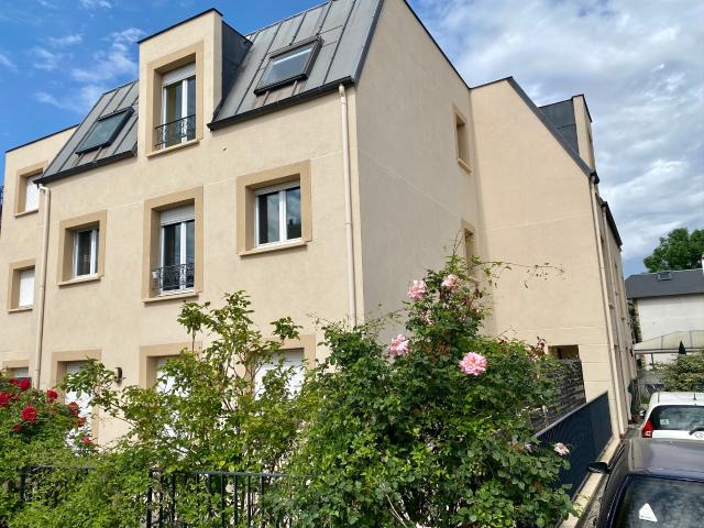 F2 DE 45 M2 PROCHE GARE SAVIGNY