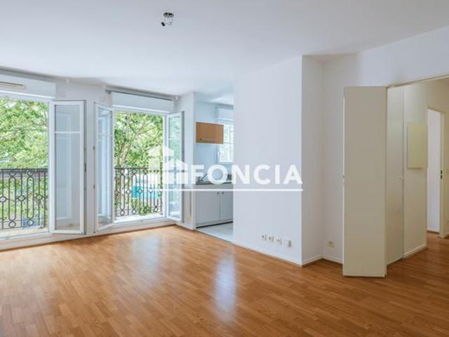 F2 de 45m2 avec balcon en centre ville de bussy
