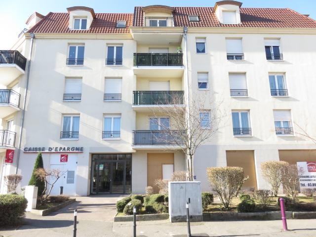 F2 de 46m2 + balcon + cave + garage