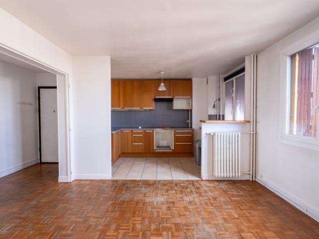 f2 de 46m2 + parking et cave