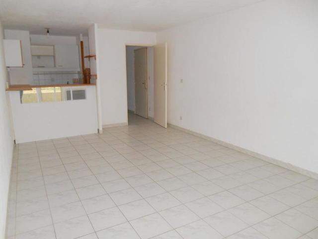 F2 de 49.35 m². Cuisine