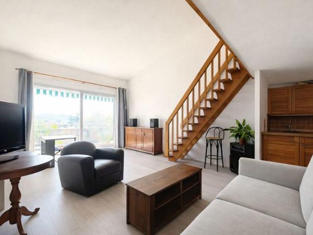 2 PIECES DUPLEX EN CENTRE VILLE