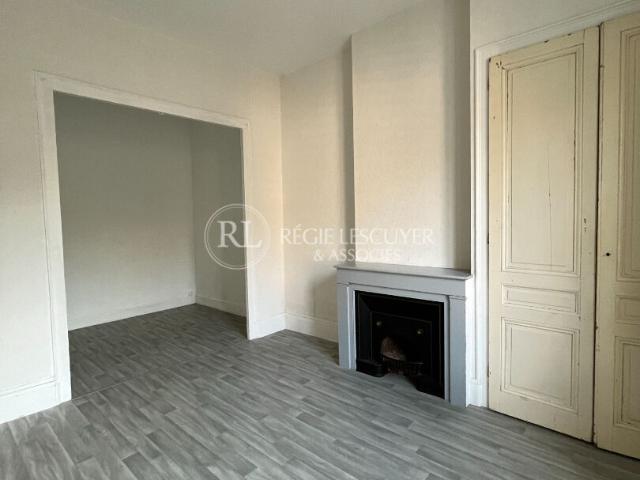 F2 LA MULATIERE RUE ANDRE LAFARGE