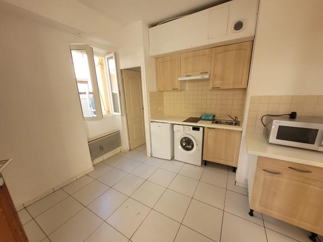 F2 MEUBLÉ ET ÉQUIPÉ DE 25M2