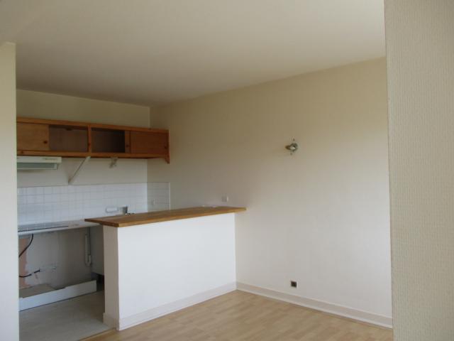 F2 SPACIEUX AVEC PARKING DANS RESIDENCE AVENUE ROOSEVELT