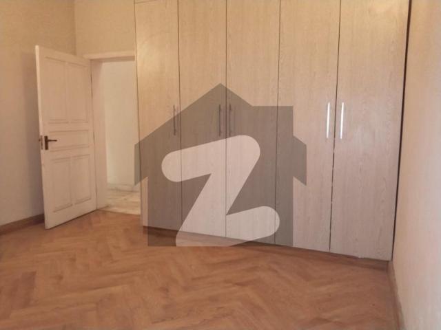 F7 500 Square Yead House 5 Bedrooms Attach Washroom Drawing Dining TV Lounge Kitchen Sarvent Room Huge Car Parking F 7