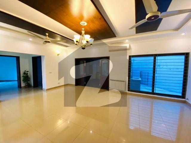 F7 600 Square Yead House 6 Bedrooms with Attached Bathroom Drawing and Dining TV Lounge Kitchen F 7