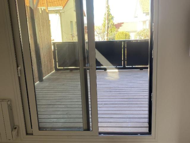 F4 87 m2 neuf / terrasse / 2 parking / véranda