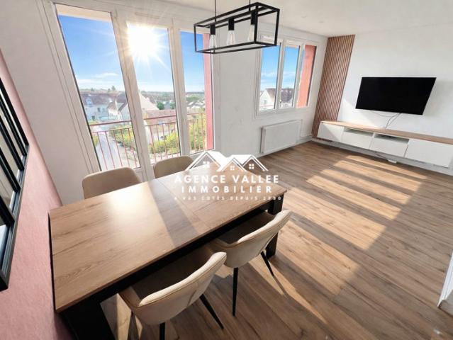 F4 + 3 chambres + balcon + BOX + place et caves