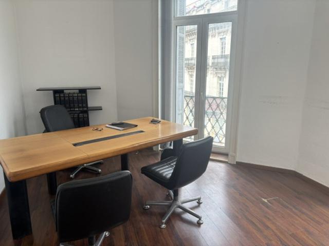 F4 CENTRE HISTORIQUE 92m2