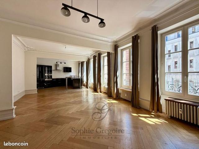 F4 CENTRE VILLE 78m² Cuisine et salle d’eau équipées – LUMINEUX Cave
